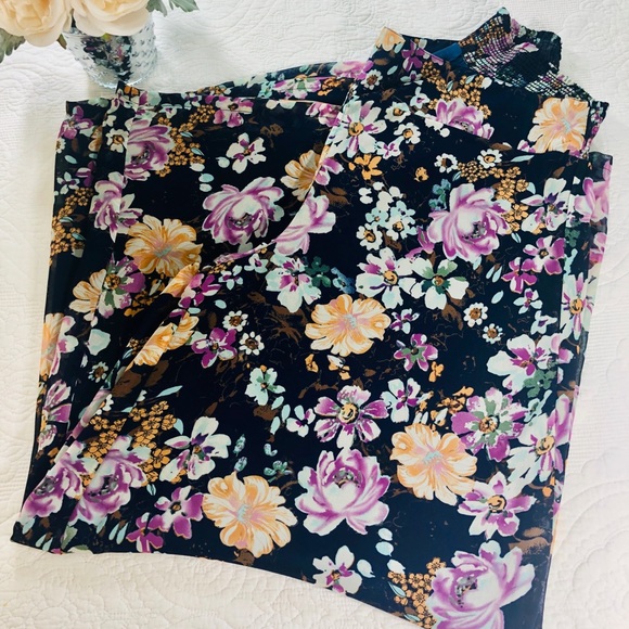 Wide leg floral print palazzo pants - Picture 2 of 5